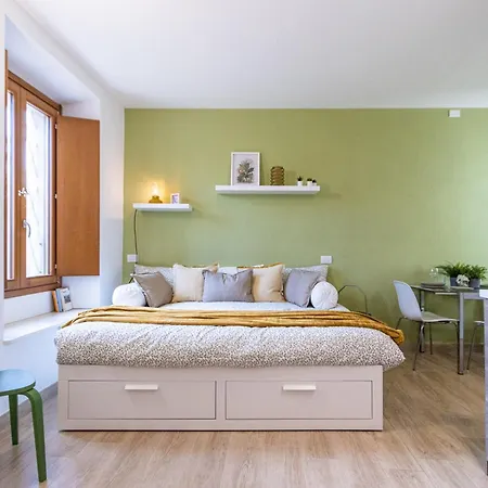 Elm Alley - - Free Wi-fi * Baveno