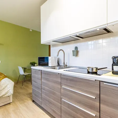 Elm Alley - - Free Wi-fi Baveno